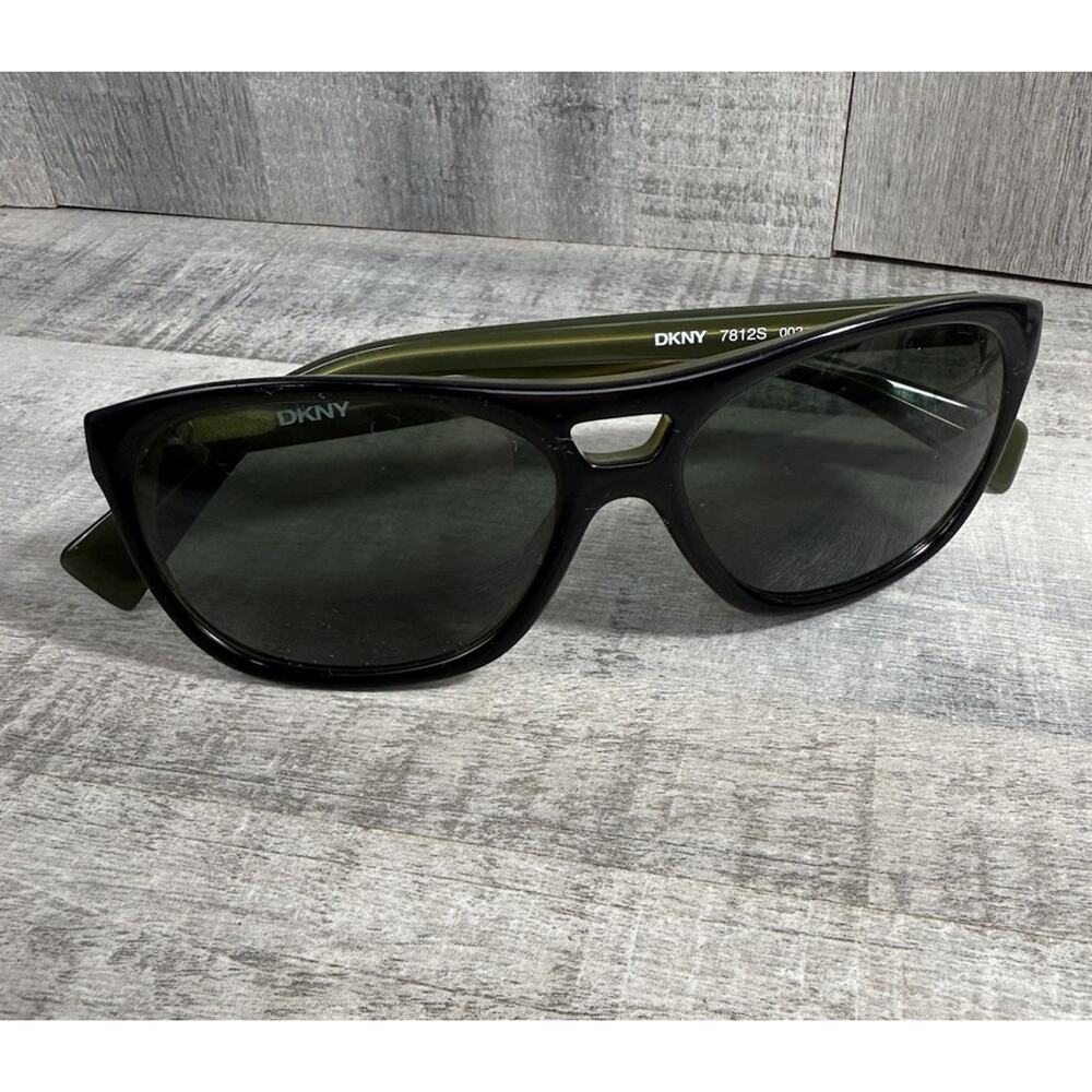 VTG DKNY Unisex Sunglasses Black Green 7812s 002